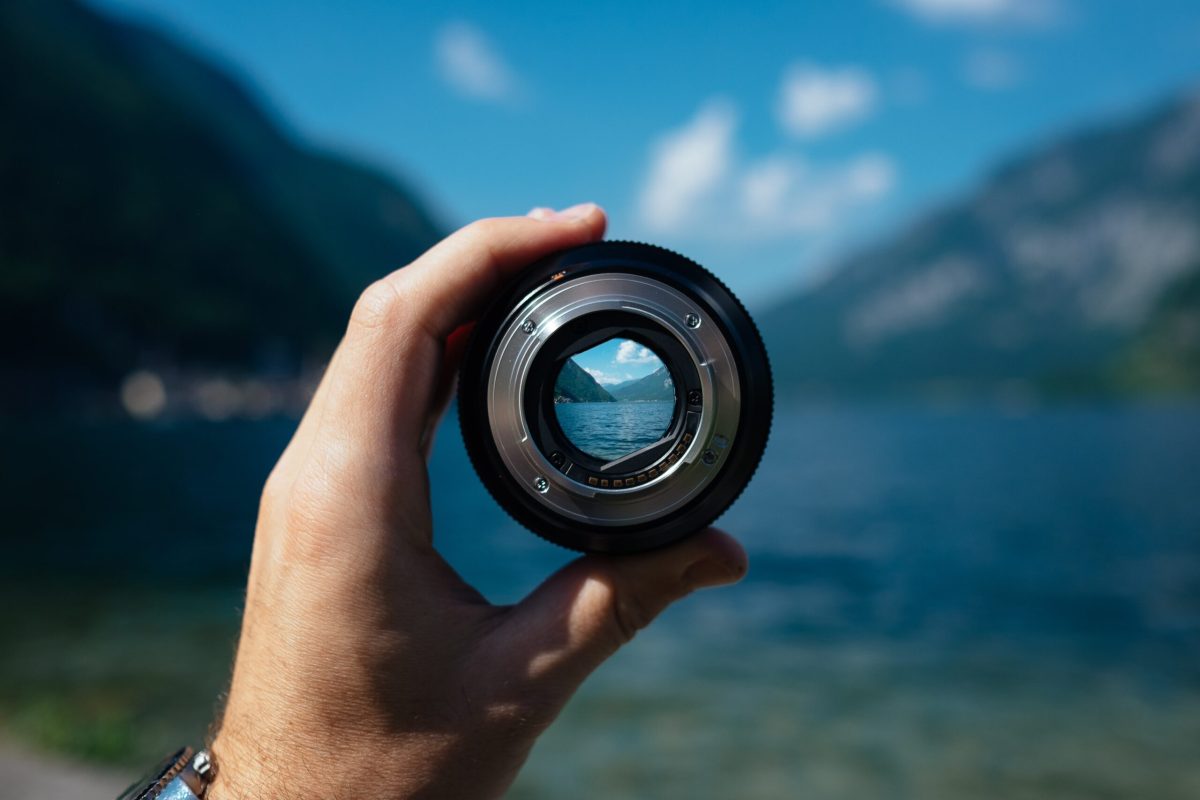 Lente enfocando, escala experiencial
